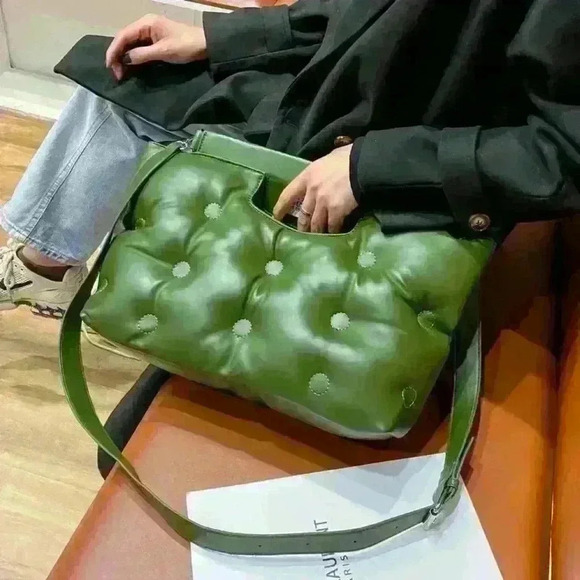 Handbags - Oversized quilt bag olive green